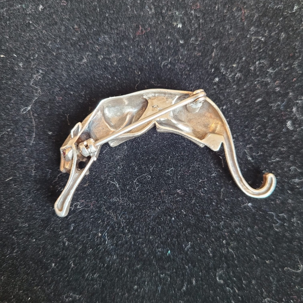 Elegant Silver Panther Brooch - Picture 3 of 5